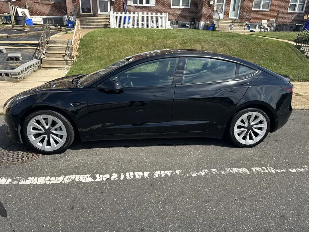 2018 Tesla Model 3 – black Image