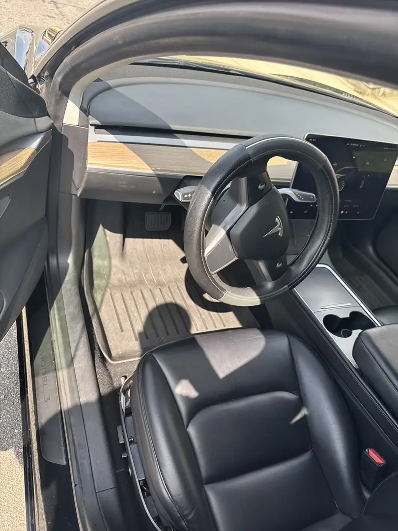 2018 Tesla Model 3 – black Image